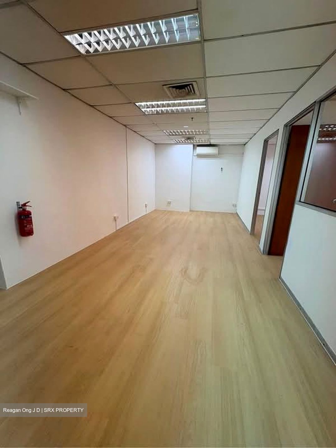 International Plaza (D2), Office #584860401